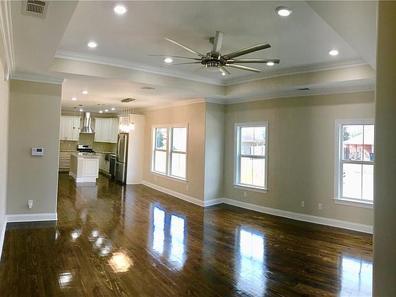 4th image of 6800 Curran Blvd