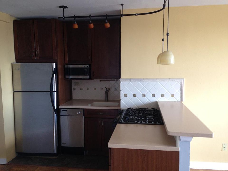 1st image of 2601 Pennsylvania Ave APT 714