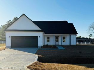 309 Belgian Ct, Richlands, NC 28574