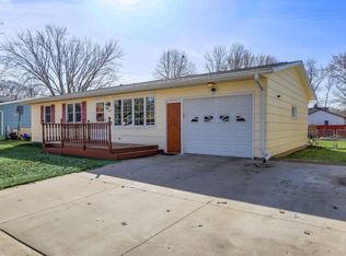 909 14th St W, Hastings, MN 55033