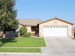 272 S Kenneth Ave, Kerman, CA 93630