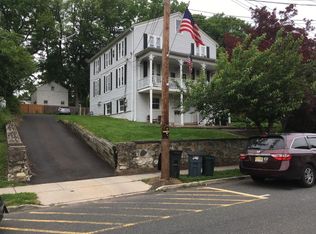 11-13 E Main St, Clinton, NJ 08809