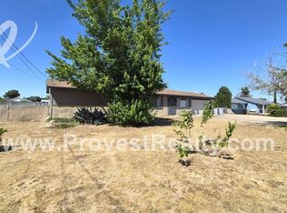 15244 Mission St, Hesperia, CA 92345