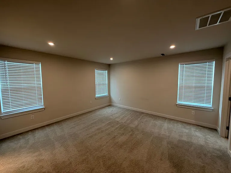 935 Green Valley — Photo 19
