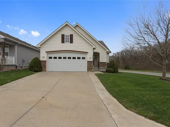 10946 Whispering Ln, Kansas City, KS 66109