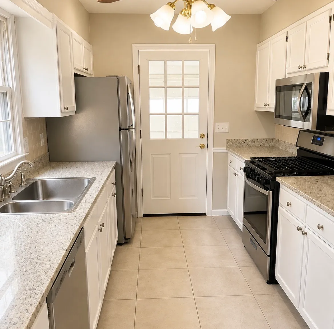 3 bed, 2.5 bath, 1740 sqft, $2,800 — Photo 4
