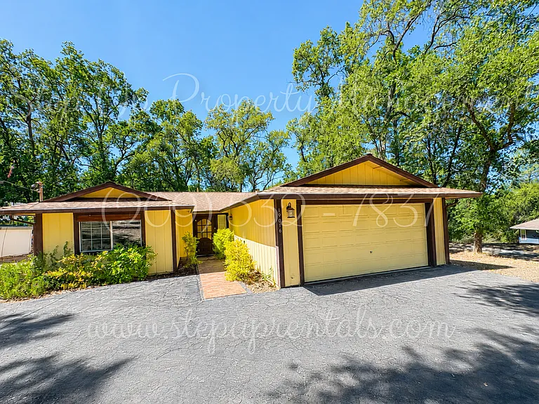 19046 Digger Pine St — Photo 1