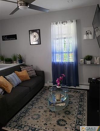 3rd image of 286 Ogden St #D8