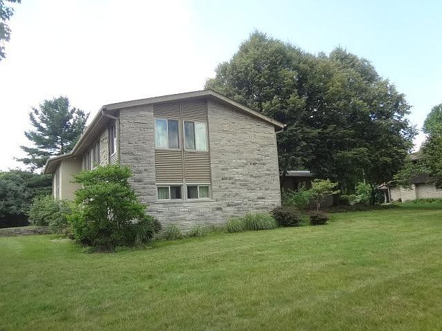 1st image of 1737 Grace Ln