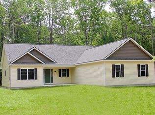 4 Huckleberry Ln, Kennebunk, ME 04043