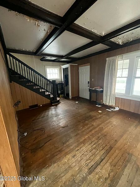 2nd image of 467 Locust Avenue