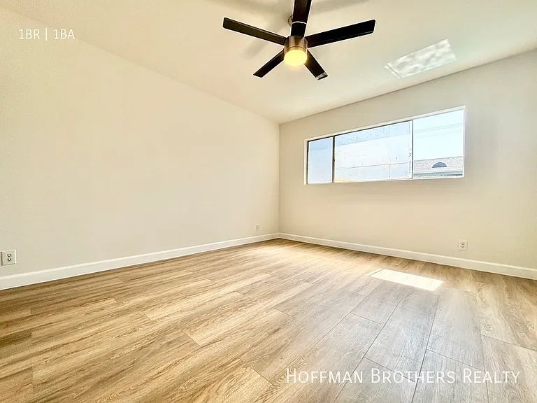 6337 Whitsett Ave #19 — Photo 8