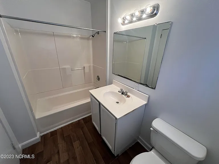 306 N 11th St #4 — Photo 7