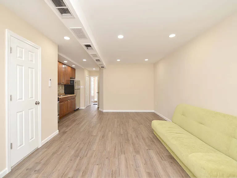 2829 Batchelder St #A — Photo 5