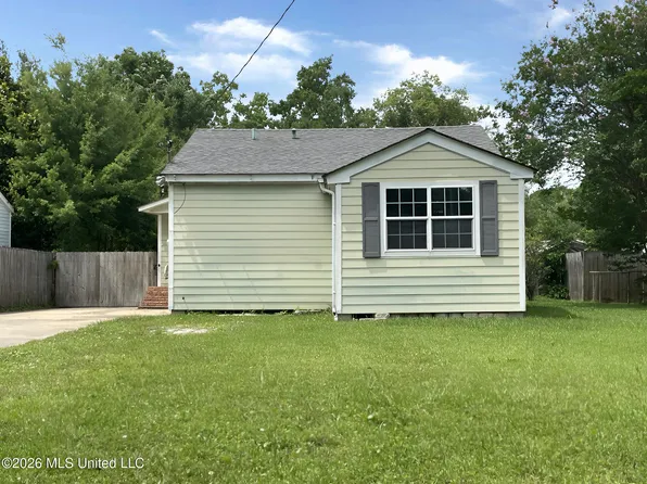 2119 Cleveland Ave, Pascagoula, MS 39567
