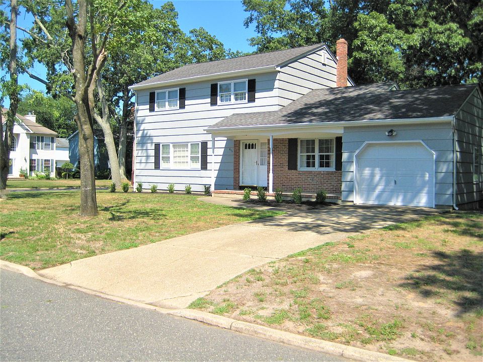 1st image of 611 Carol Ave