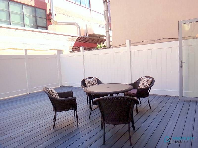 1st image of 521 W 48th St #2E