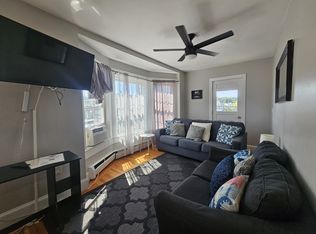 640 Thames St #2, Newport, RI 02840