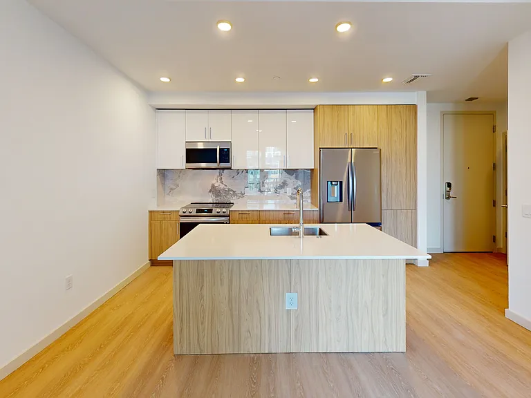101 N Meridian — Photo 109