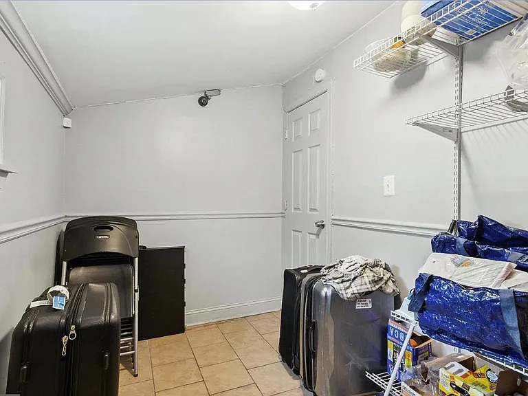 1615 Fontain St — Photo 13