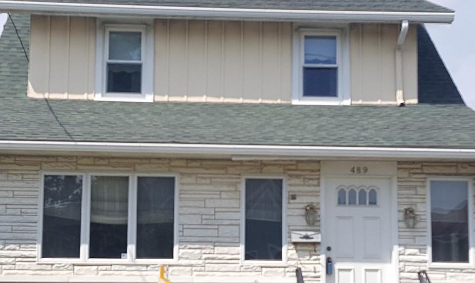 1st image of 489 W Grand Ave