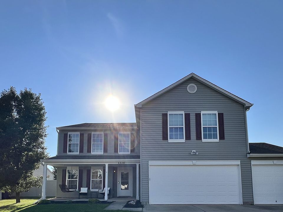 1st image of 1228 Maple Trace Way