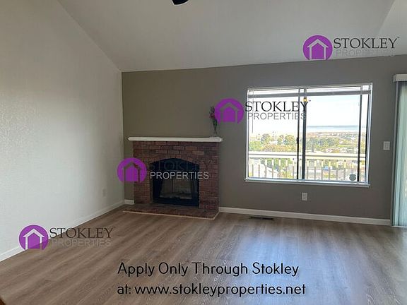 2nd image of 523 Bustos Pl