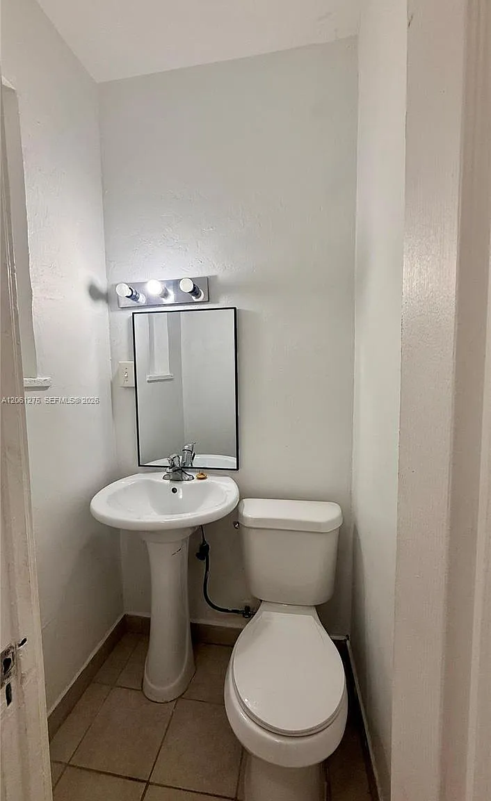 3 bed, 1.5 bath, 2117 sqft, $3,500 — Photo 2