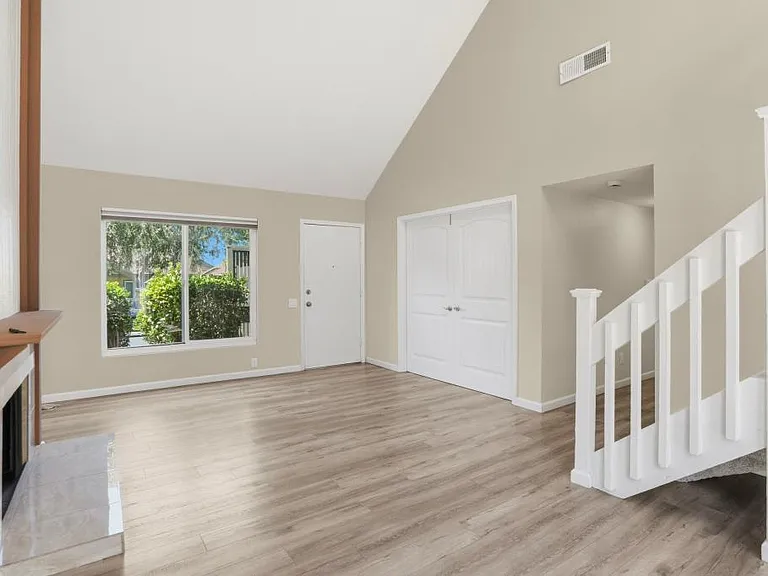 8879 Hillery Dr — Photo 5