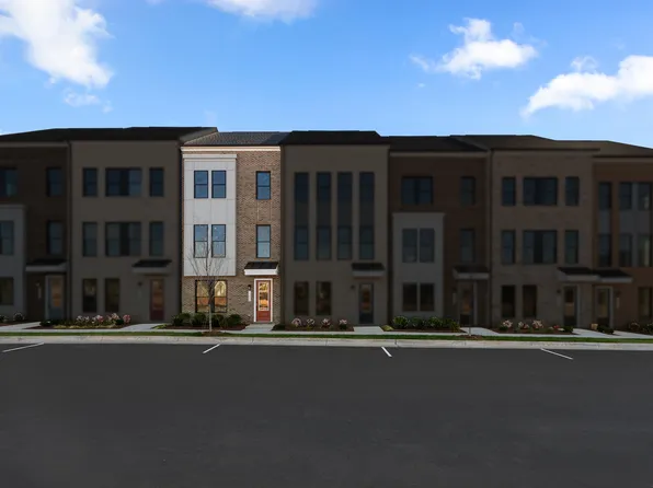 13908 Aviation Pl, Herndon, VA 20171