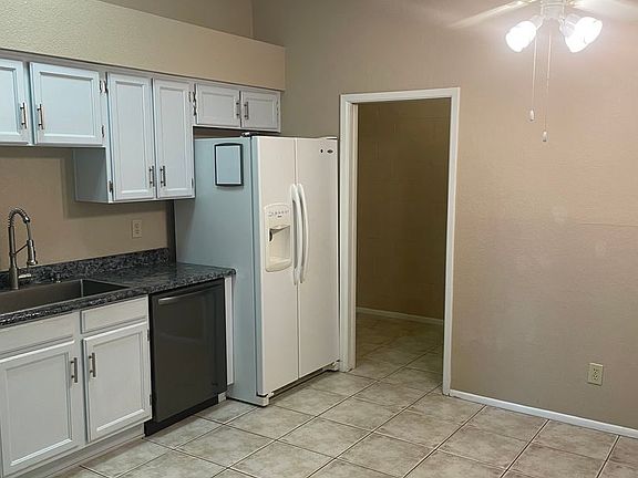 4th image of 5136 E Evergreen St Unit 1013
