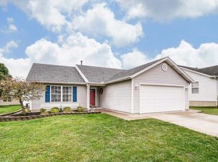 53 W Persimmon Dr, Hamilton, OH 45013