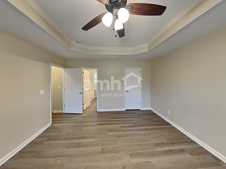 2702 Camden Ct — Photo 8