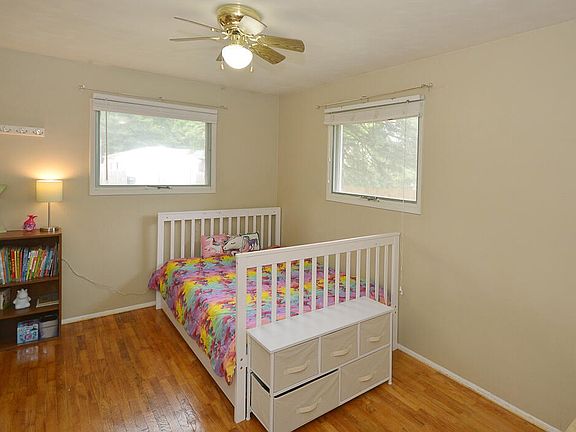 5th image of 7429 Rockford St