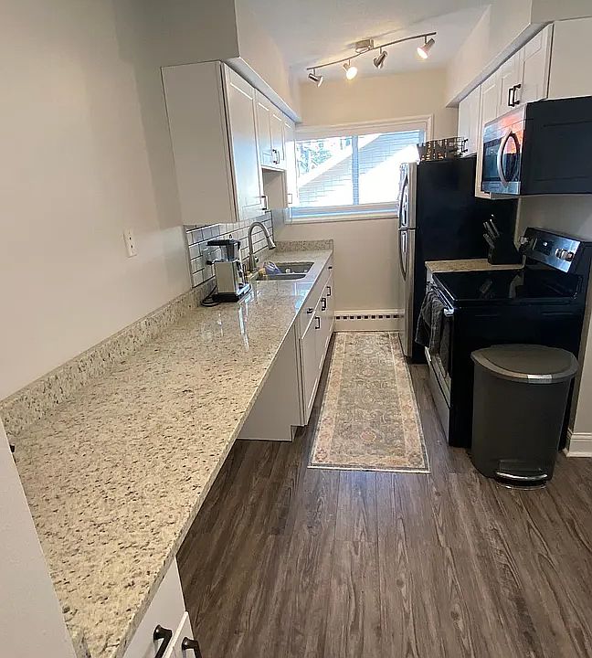 1st image of 639 23rd Ave NE APT 24