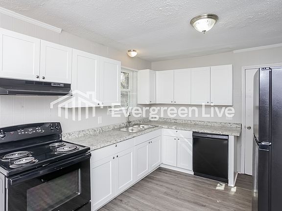 5th image of 404 Richcreek Rd