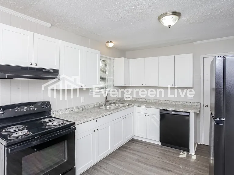 404 Richcreek Rd — Photo 5