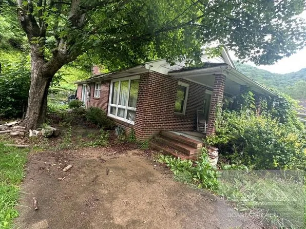 1750 Appalachian Hwy, Pineville, WV 24874