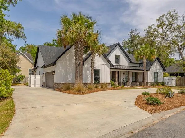 121 Calwell St, Saint Simons Island, GA 31522