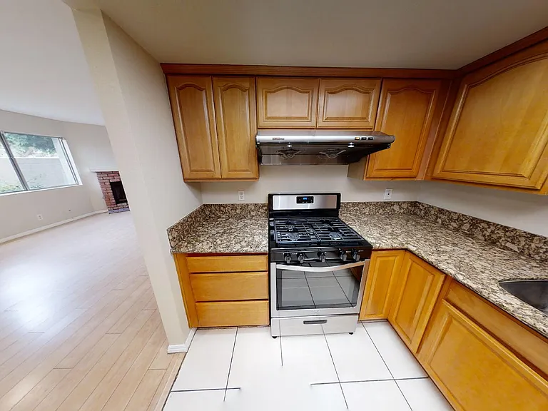 13424 Francisquito Ave #D — Photo 2