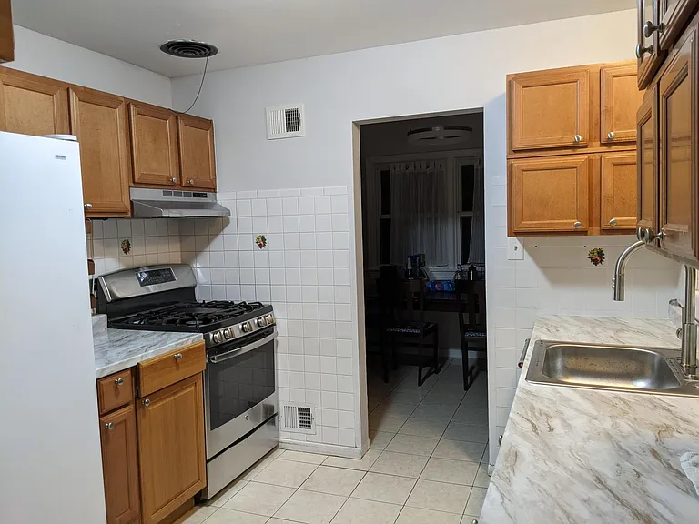 711 N Kensington St — Photo 5