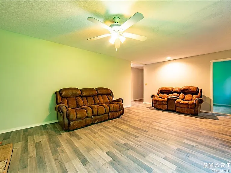 140 Woodvale Dr #E — Photo 7