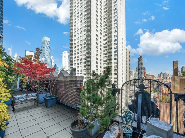 320 E 57th St Unit Pha, Manhattan, NY 10022