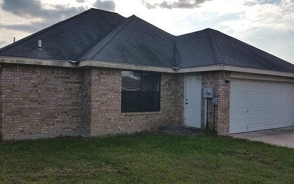 3rd image of 1601 E Flora Ave