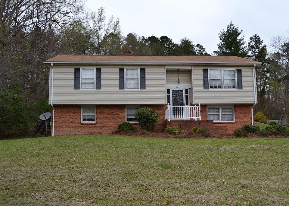1st image of 124 Brook Cir