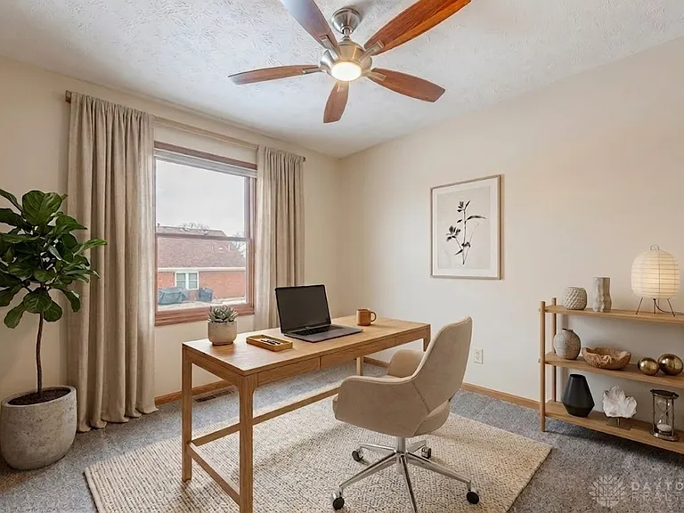 2223 Four Seasons Trl — Photo 5