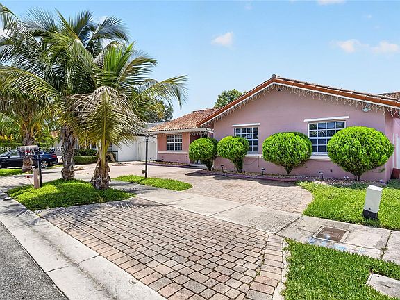 3rd image of 955 NW 128th Ct