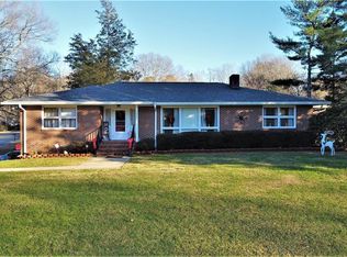 5685 Main St, Pfafftown, NC 27040