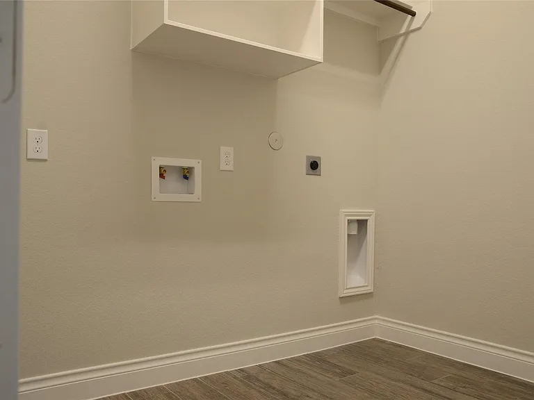10511 Forfar Ln — Photo 22