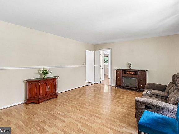2nd image of 5631 Ellerbie St